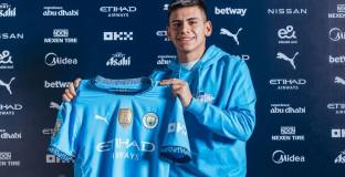 Ман Сити ще отложи решението за Ечевери